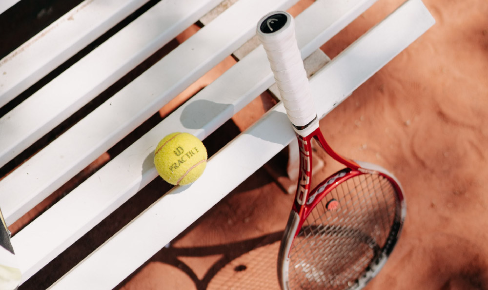 网球速干衣长袖：给运动员带来舒适与效益